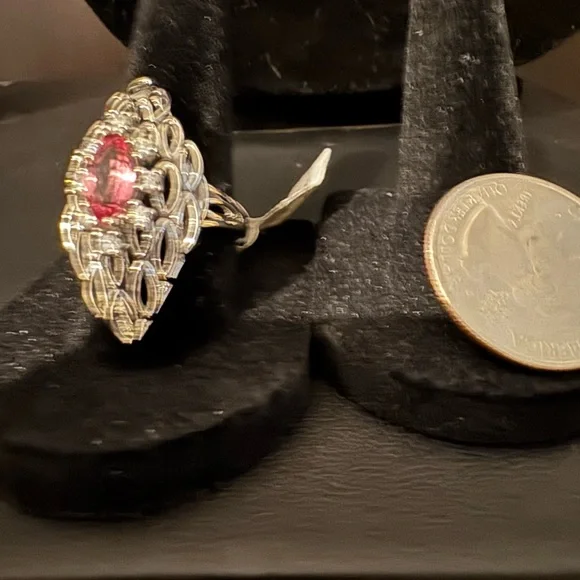 Elegant Pink topaz and sterling Silver Women's Ring - Picture 5 of 5